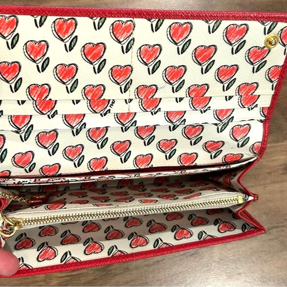 Prada Red Wallet - Full Inclusion - Picture 8 of 8
